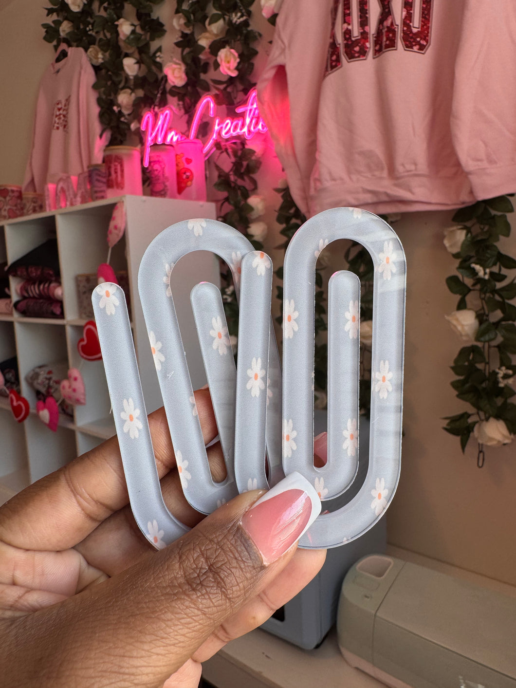 Jumbo Clip 1